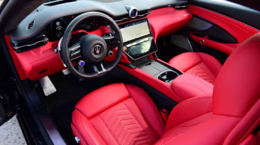 Maserati GranTurismo Trofeo – interior